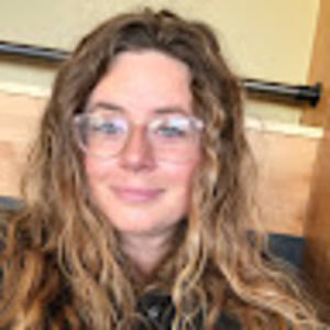 Meet your Posher, Charis